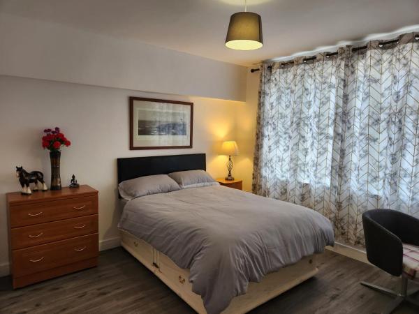 White House Ensuite double bedroom, Foglalás  Warrington Cheshire