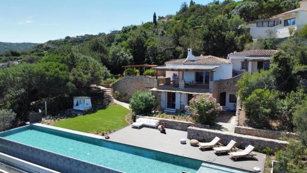 Villa Cavalli, Foglalás  Porto Cervo Emerald Coast