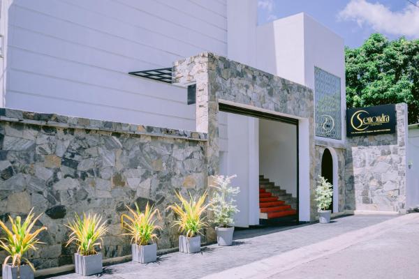 Hotel Senondra, Foglalás Szálloda Ampara 