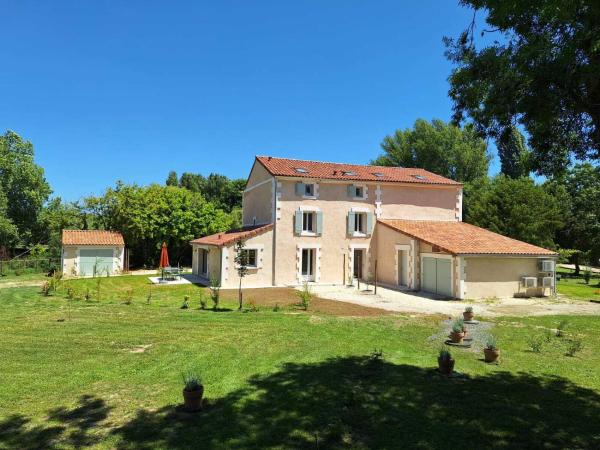 Au son de leau, Foglalás  Birac Charente