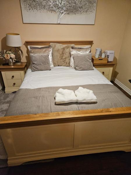 Elite Room at New Forest Village, Foglalás  Leeds West Yorkshire