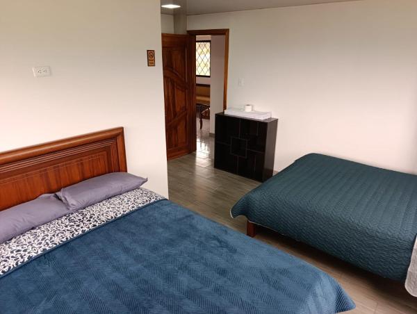 Casa de Campo Quinta EL Paraíso, Foglalás  Szállodák Ambato medencével, Uszoda