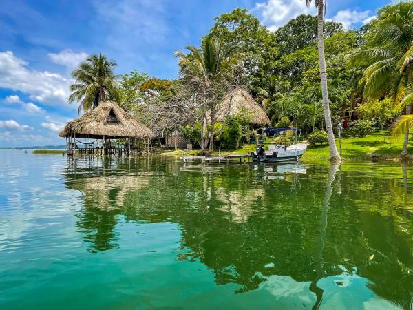 B&B Del Lago, Foglalás  Flores Peten