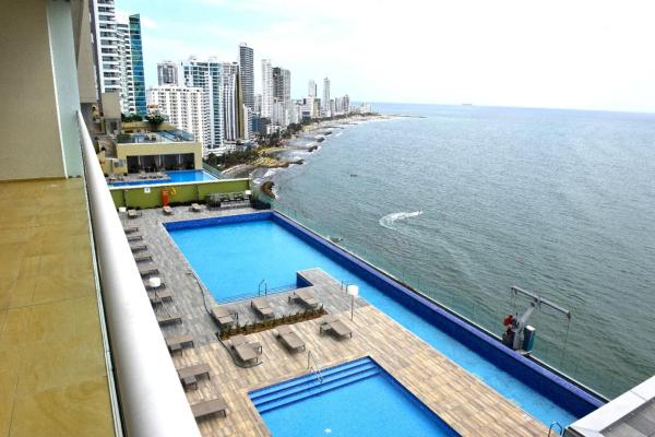 Apartamentos en Edificio H2 Bocagrande Cerca al Mar, Foglalás  Bolívar szállodák medencével, Uszoda