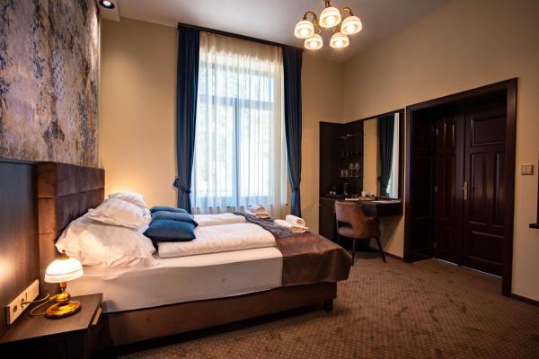 Vöröskő Villa- ALELNÖKI szauna és jakuzzi használattal, Foglalás  Balatonalmádi Veszprém megye