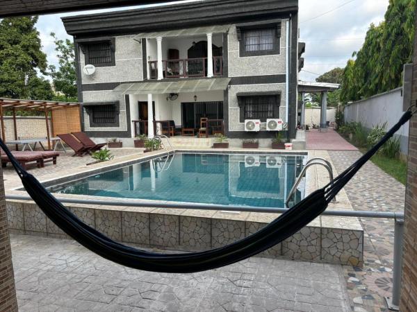 Villa Fely RDC, Foglalás  Kribi szállodák medencével, Uszoda