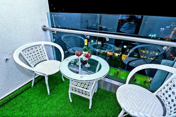 Beautifully and Elegantly furnished apartment with heated swimming pool well equipped gym and ample parking space and play ground, Foglalás  Nairobi szállodák medencével, Uszoda
