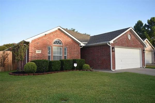 UniQ Farmhouse, Foglalás  Grand Prairie Dallas - Fort Worth Metropolitan Area