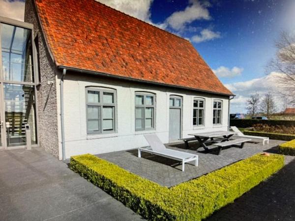 SCHRAVENHOEk met indoorzwembad en sauna, Foglalás  Brussels szállodák medencével, Uszoda