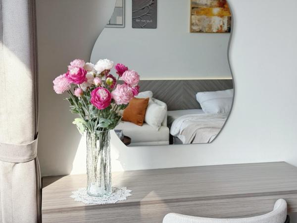 1BR Lake View Studio - Homestay Onsen Ecopark, Foglalás  SPA szállodák Hung Yen, SPA