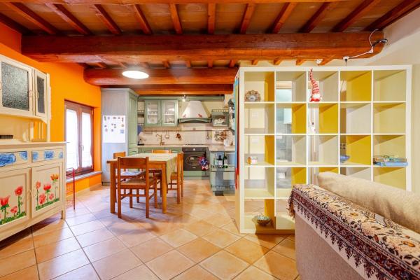 Filocase Pink Village House, Foglalás  Colle Umbria