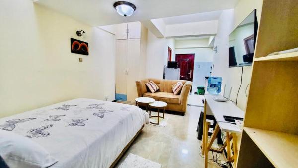 luxurious fully furnished two bedroom apartment with amazing city views heated swimming pool fully equipped gym with a child play area and ample parking space, Foglalás  Nairobi Hotelek...