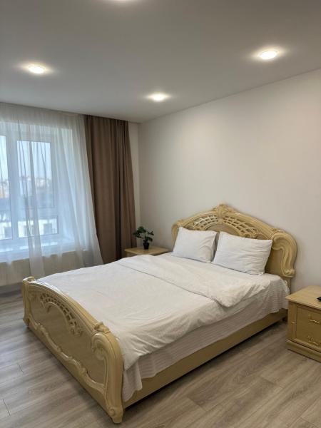 Rise Світла квартира у новобудові біля Центру, Foglalás Apartman Ternopilʼ Ternopil