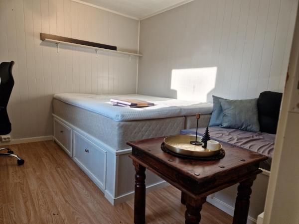 Cozy Basement Apartment in Leknes Shared & Affordable, Foglalás  Leknes Lofoten