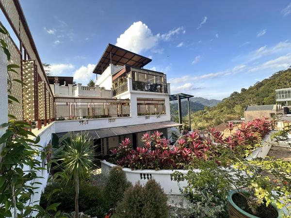 Camellia House, Dual-Suite bungalow with Swimming Pool, Foglalás  Szállodák Bentong medencével, Uszoda