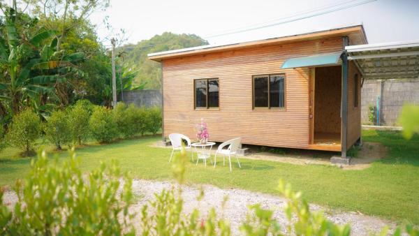 ยายยองรีสอร์ท, Foglalás  Ban Khao Chak Khaek Rayong