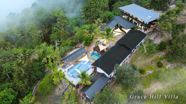 Gracehill Villa Berjaya Hill Bentong, Foglalás  Szállodák Bentong medencével, Uszoda