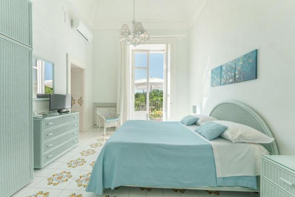 Il Palazzo, Foglalás  Procida Procida