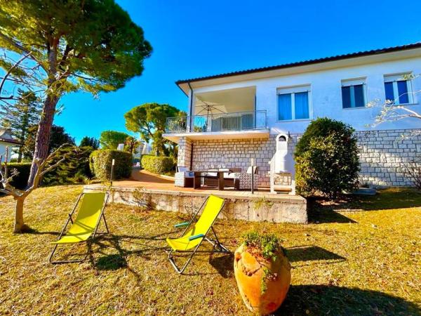 Villa Renata, bellissima villa con terrazzo vista mare e spiaggia inclusa, Foglalás  Numana 